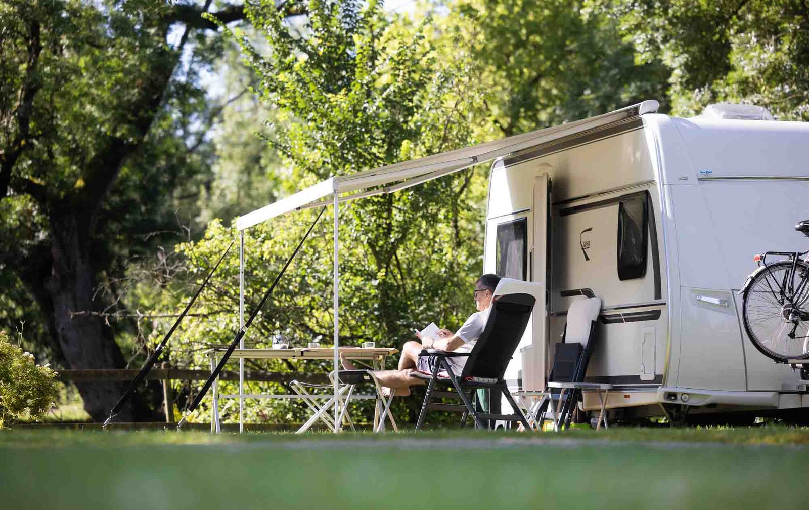 Camping fidèle à une certaine idée du camping — photographié par Thomas pour Plus Près de Chez Vous